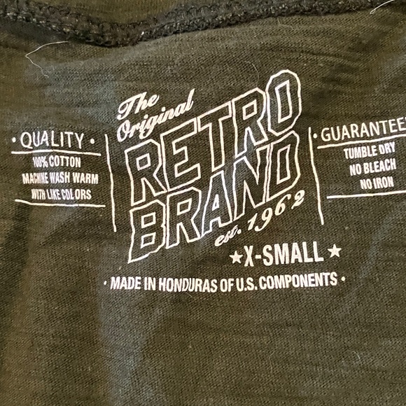 Loyola university Maryland green women’s vneck tee shirts men’s size size XS - Picture 2 of 5